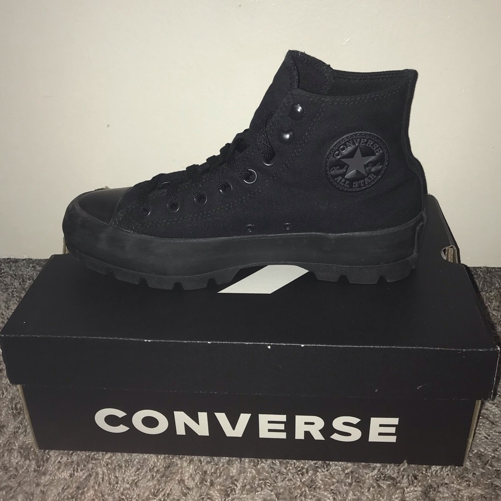 Size 9 all black women’s converse